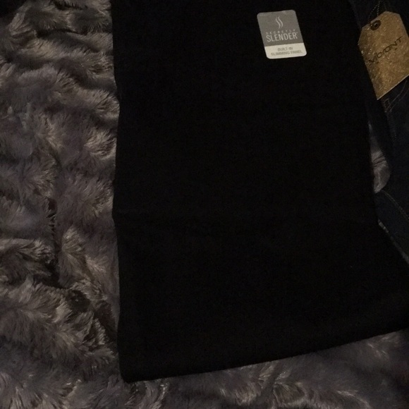 St. John’s bay slim fit jeans - Picture 2 of 4